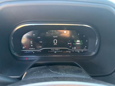 Used 2022 GMC Yukon XL SLT w/ SLT Premium Package AWD/4WD image 13