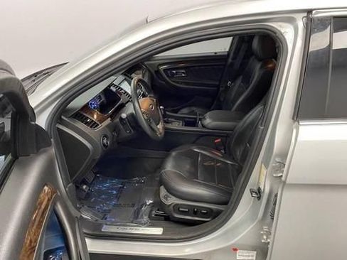 Used 2019 Ford Taurus Limited FWD image 21