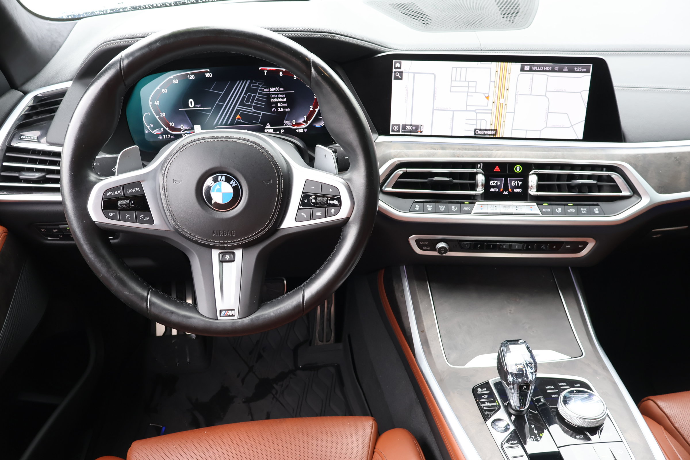 Used 2022 BMW X7 xDrive40i w/ M Sport Package AWD/4WD image 17