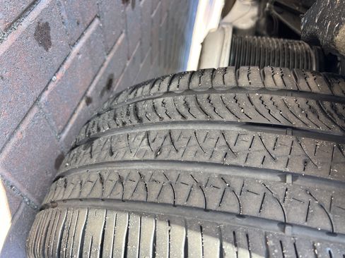 Used 2023 Volvo XC60 B5 Ultimate w/ Climate Package image 12