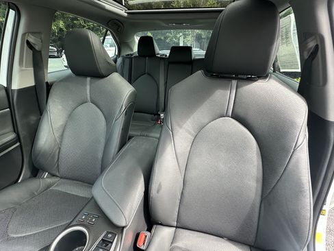 Used 2024 Toyota Camry XLE w/ Navigation Package FWD image 8