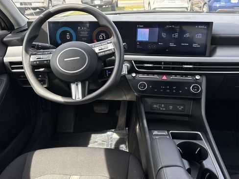 Used 2025 Hyundai Sonata SEL FWD image 8