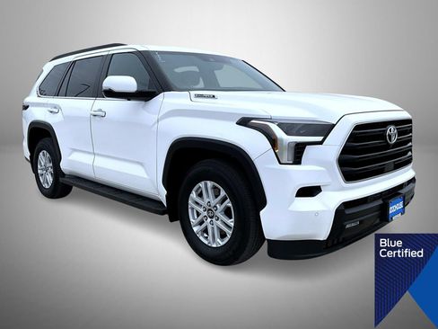 Used 2025 Toyota Sequoia SR5 AWD/4WD image 3