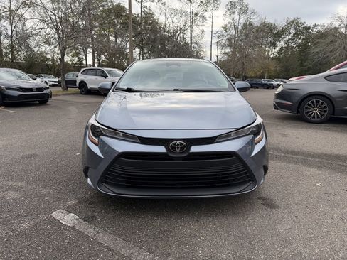 Used 2024 Toyota Corolla LE image 2