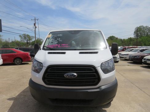 Used 2017 Ford Transit 250 130 Low Roof RWD image 2
