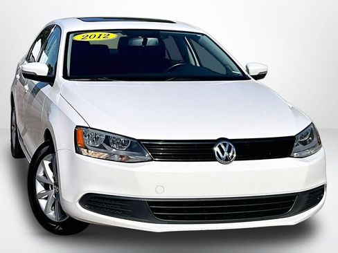Used 2012 Volkswagen Jetta SE FWD image 3
