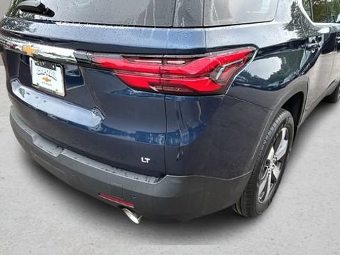 Used 2022 Chevrolet Traverse LT w/ LT Premium Package FWD image 40