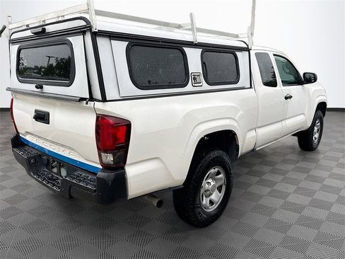 Used 2021 Toyota Tacoma SR image 7