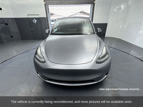Used 2024 Tesla Model Y Long Range image 9