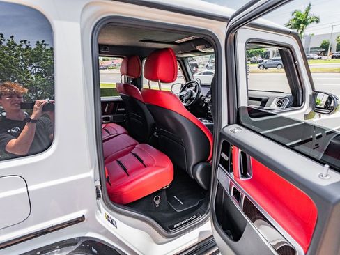 Used 2024 Mercedes-Benz G 63 AMG 4MATIC image 40