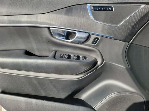 Used 2020 Volvo XC90 T5 Momentum w/ Protection Package image 15