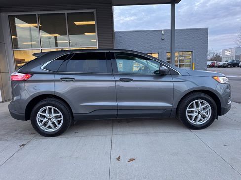 Certified 2024 Ford Edge SEL w/ Convenience Package image 9