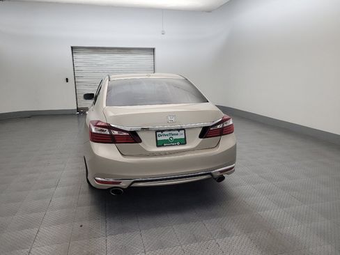 Used 2017 Honda Accord EX-L image 6