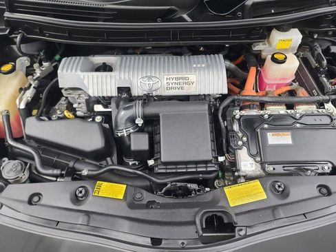 Used 2013 Toyota Prius Four image 34