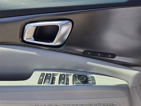 New 2026 Kia Carnival SX w/ SX Dark Edition Package image 16