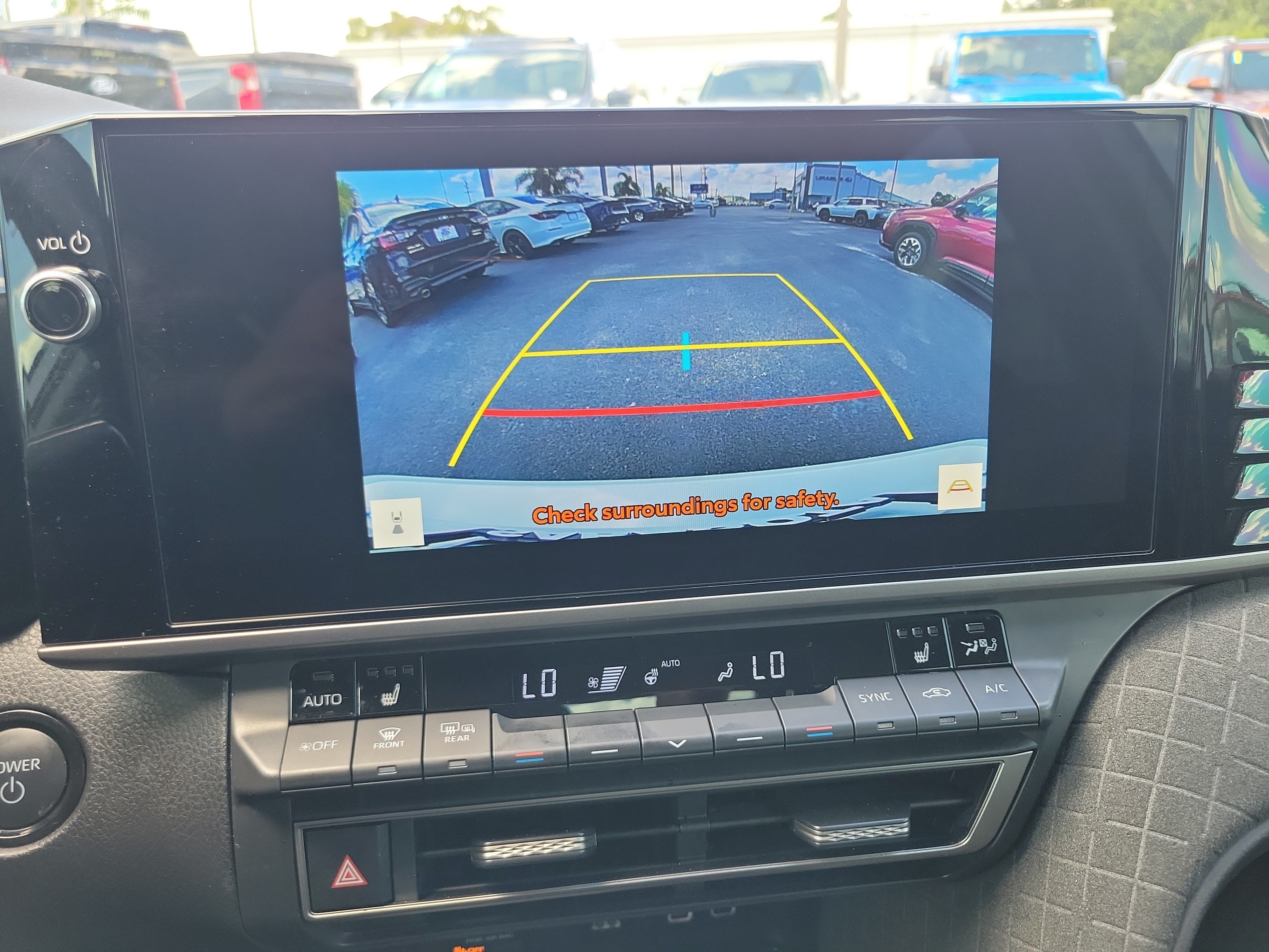Used 2025 Toyota Camry XLE FWD image 25