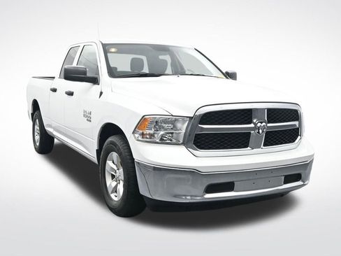 Used 2024 RAM 1500 Classic SLT image 3