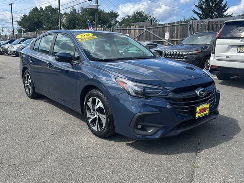 Used 2025 Subaru Legacy Premium AWD/4WD image 4