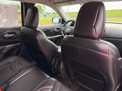Used 2020 Jeep Cherokee Limited AWD/4WD image 34