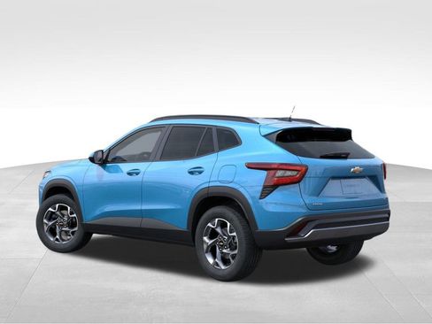 New 2026 Chevrolet Trax LT image 3