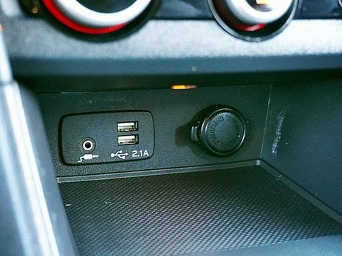 Used 2022 Subaru Crosstrek 2.5i Limited w/ Moonroof Package 1 image 30