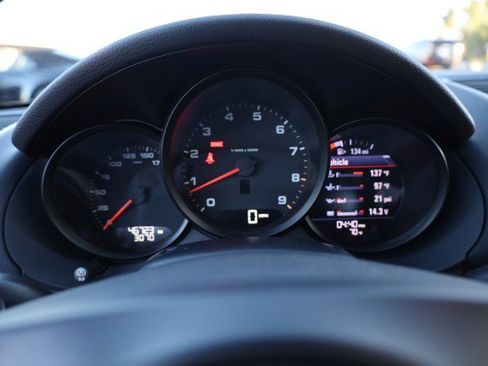 Used 2015 Porsche Cayman image 28