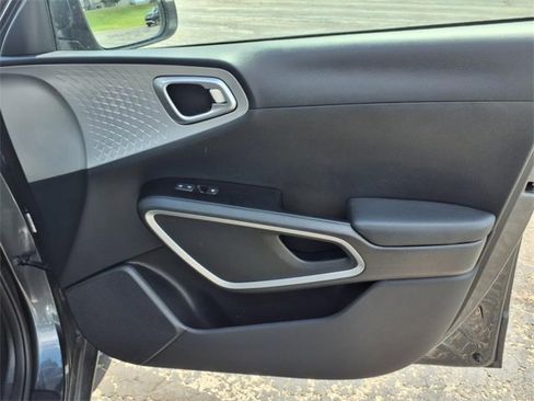 Used 2023 Kia Soul LX w/ Option Group 015 image 91