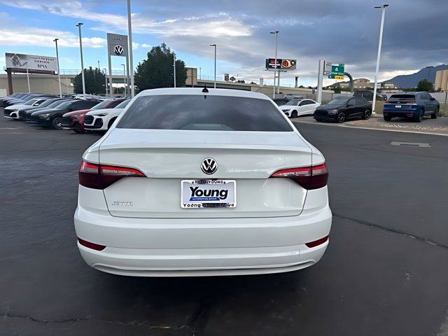 Used 2020 Volkswagen Jetta SE FWD image 4