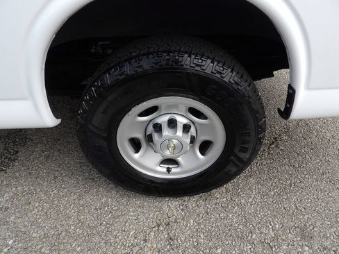Used 2022 Chevrolet Express 2500 w/ Driver Convenience Package RWD image 49