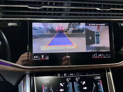 Used 2025 Audi Q8 Premium Plus image 28