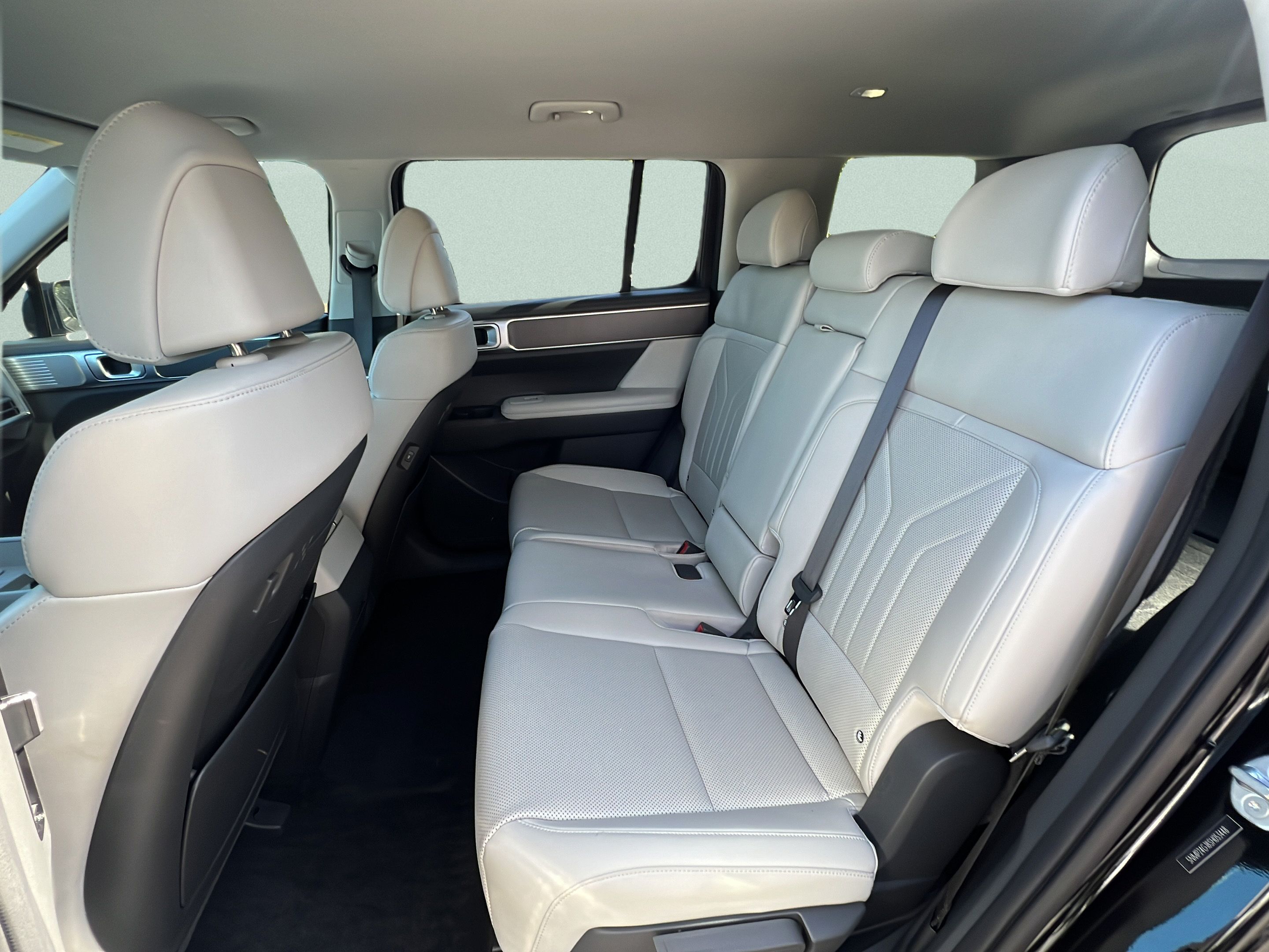 Used 2025 Hyundai Santa Fe SEL FWD image 10