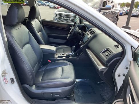 Used 2018 Subaru Outback 2.5i Limited w/ Popular Package #2 image 35