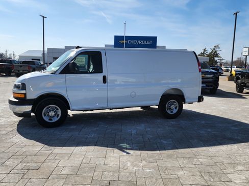 New 2025 Chevrolet Express 2500 w/ Driver Convenience Package image 8