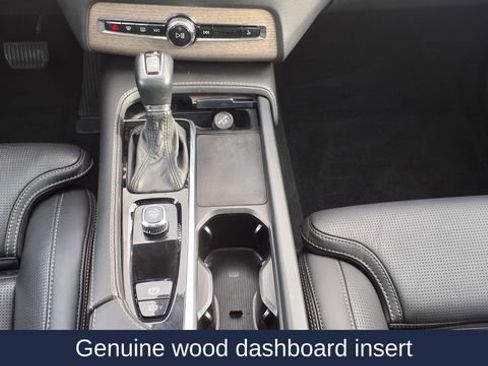 Used 2022 Volvo XC90 T6 Inscription image 32