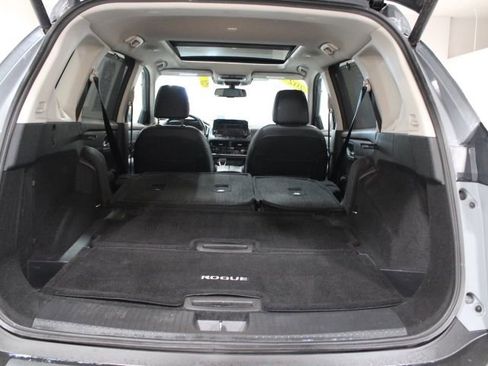 Used 2023 Nissan Rogue SL w/ SL Premium Package image 14
