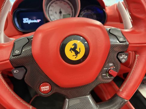 Used 2017 Ferrari California T image 27