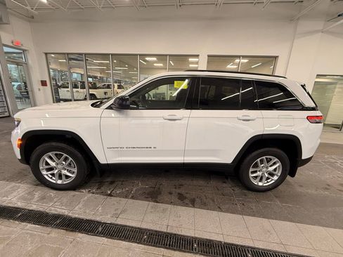 New 2025 Jeep Grand Cherokee Laredo X w/ Luxury Tech Group I image 4