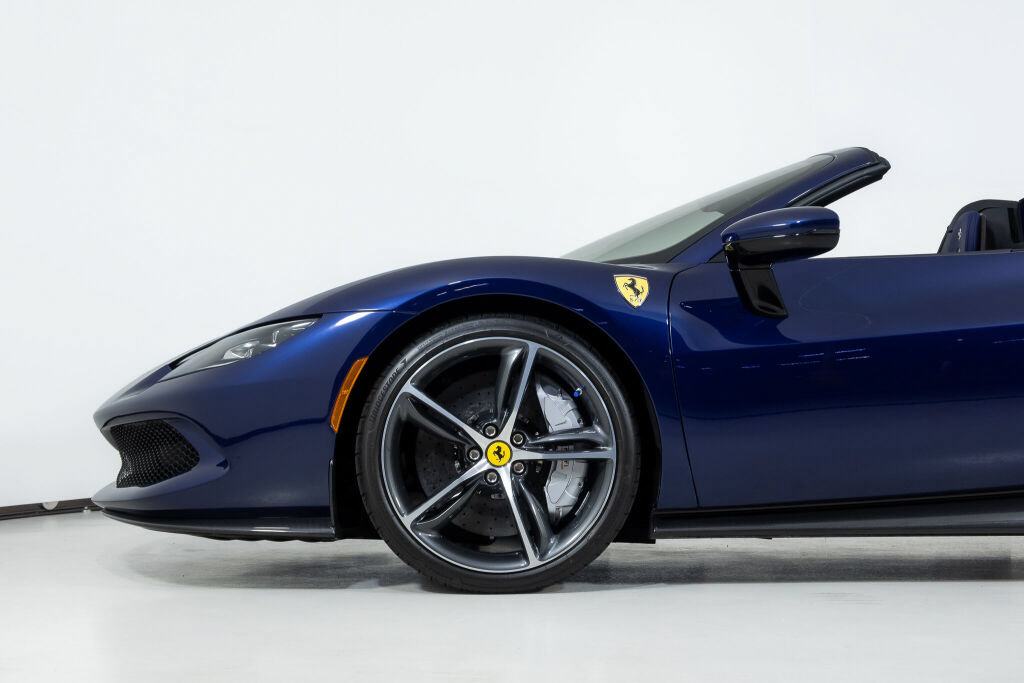 Used 2024 Ferrari 296 GTS RWD image 15