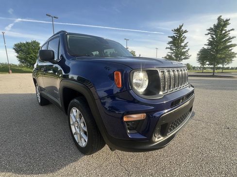 Used 2019 Jeep Renegade Sport w/ Sport Appearance Group AWD/4WD image 7