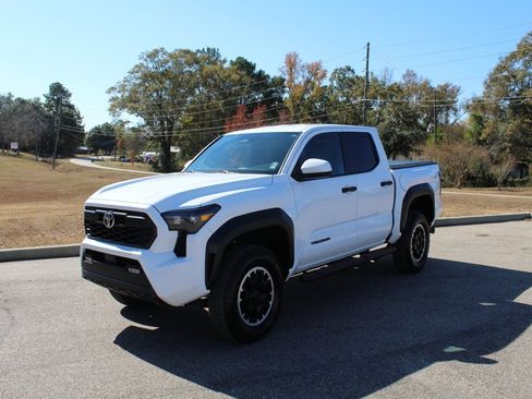 Used 2024 Toyota Tacoma TRD Off-Road image 1
