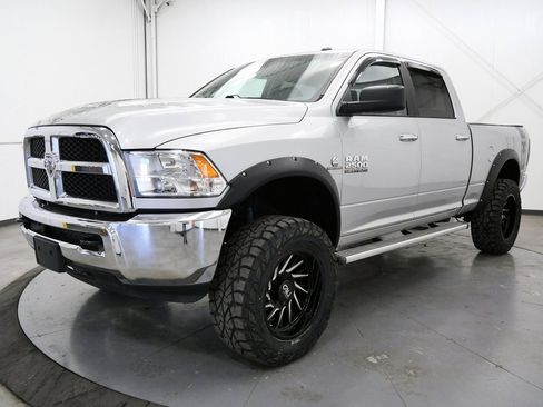 Used 2018 RAM 2500 SLT image 3