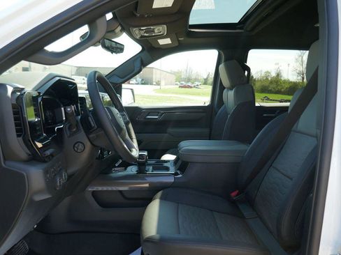 New 2026 Chevrolet Silverado 1500 ZR2 w/ Dark Appearance Package AWD/4WD image 17