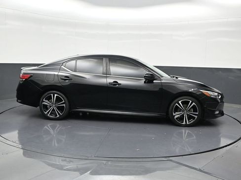 Used 2022 Nissan Sentra SR w/ Electronics Package FWD image 7