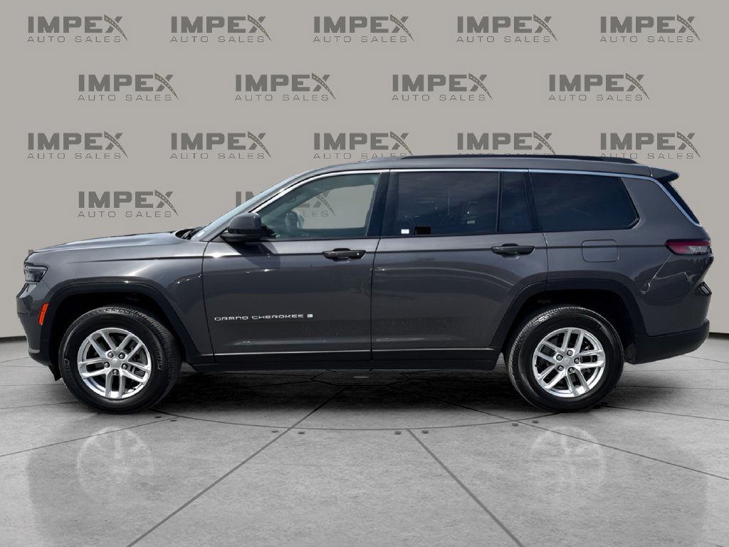 Used 2024 Jeep Grand Cherokee L Laredo RWD image 2