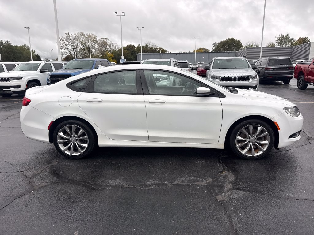 Used 2015 Chrysler 200 S w/ Comfort Group FWD image 5
