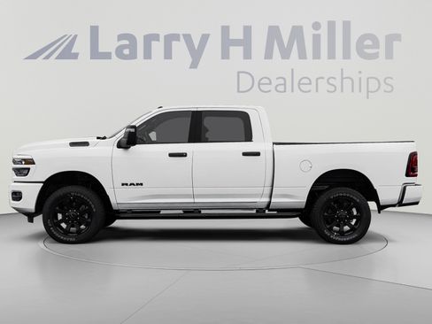 New 2026 RAM 2500 Big Horn AWD/4WD image 2