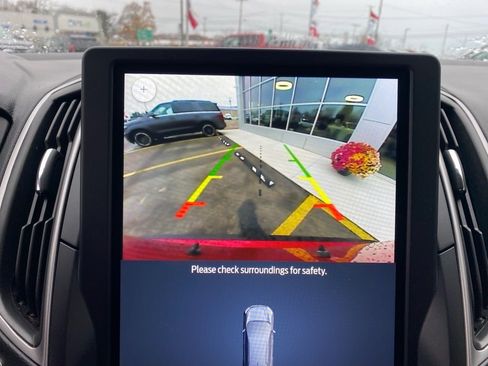 Used 2024 Ford Edge SEL w/ Convenience Package image 15