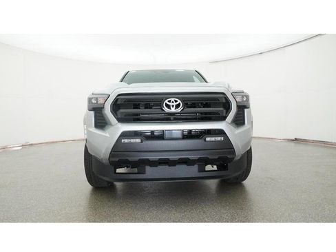 New 2025 Toyota Tacoma SR5 image 31