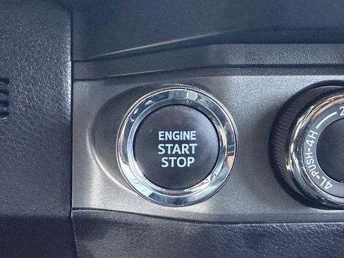 Used 2022 Toyota Tacoma TRD Off-Road AWD/4WD image 23