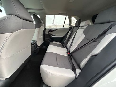 Used 2025 Toyota RAV4 XLE w/ Convenience Package image 25